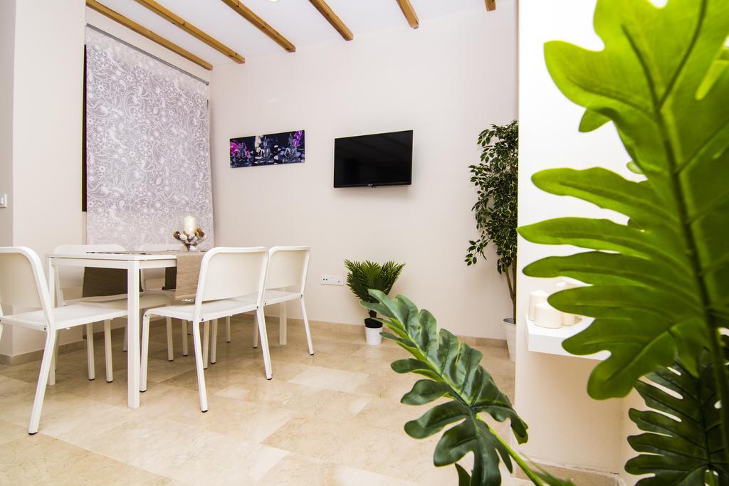 Apartamentos Centro Puerto De Santa Maria El Puerto de Santa Maria Luaran gambar